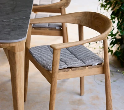 Majestic armchair seat spilvens
