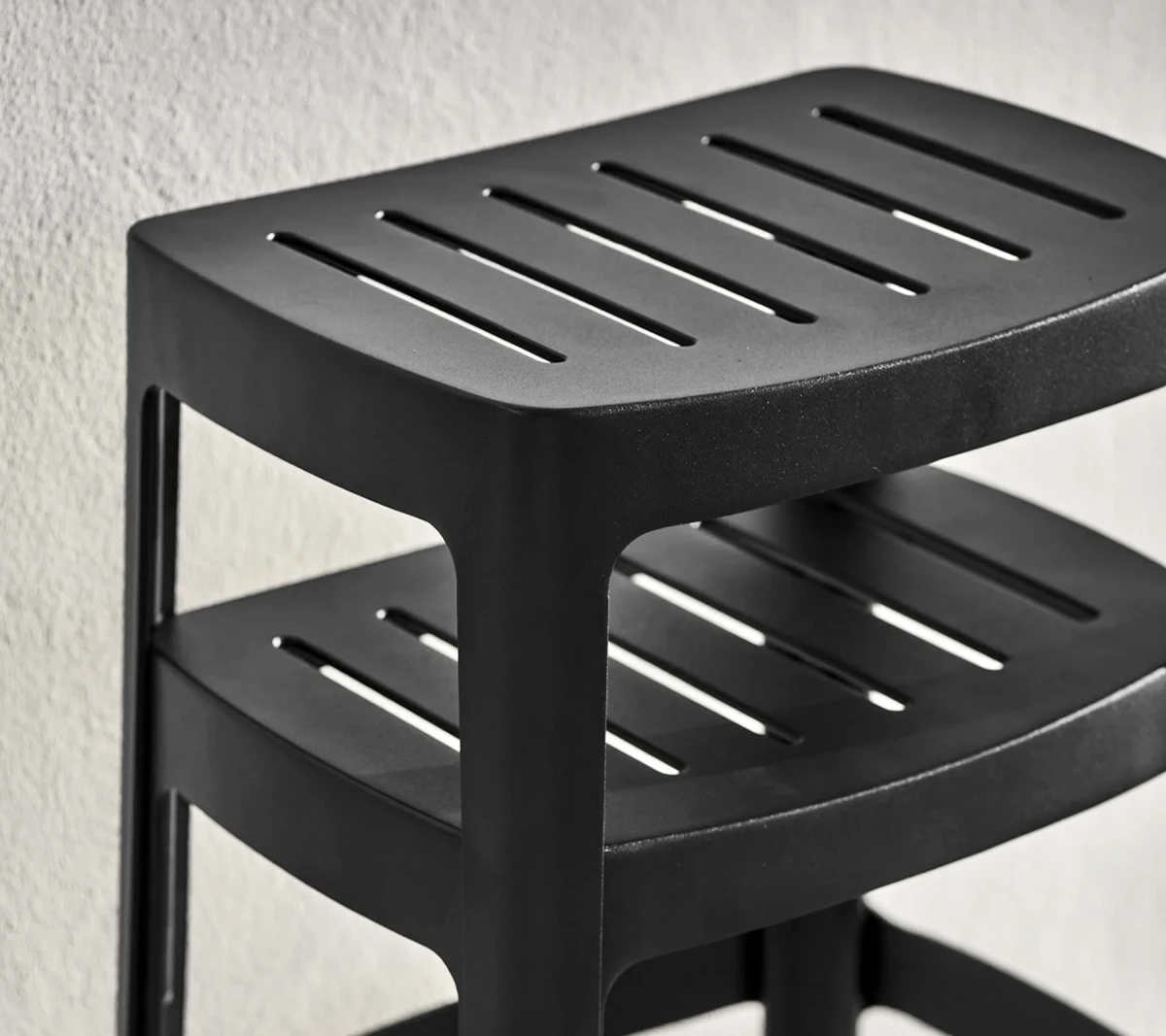 Cut bar chair, stackable