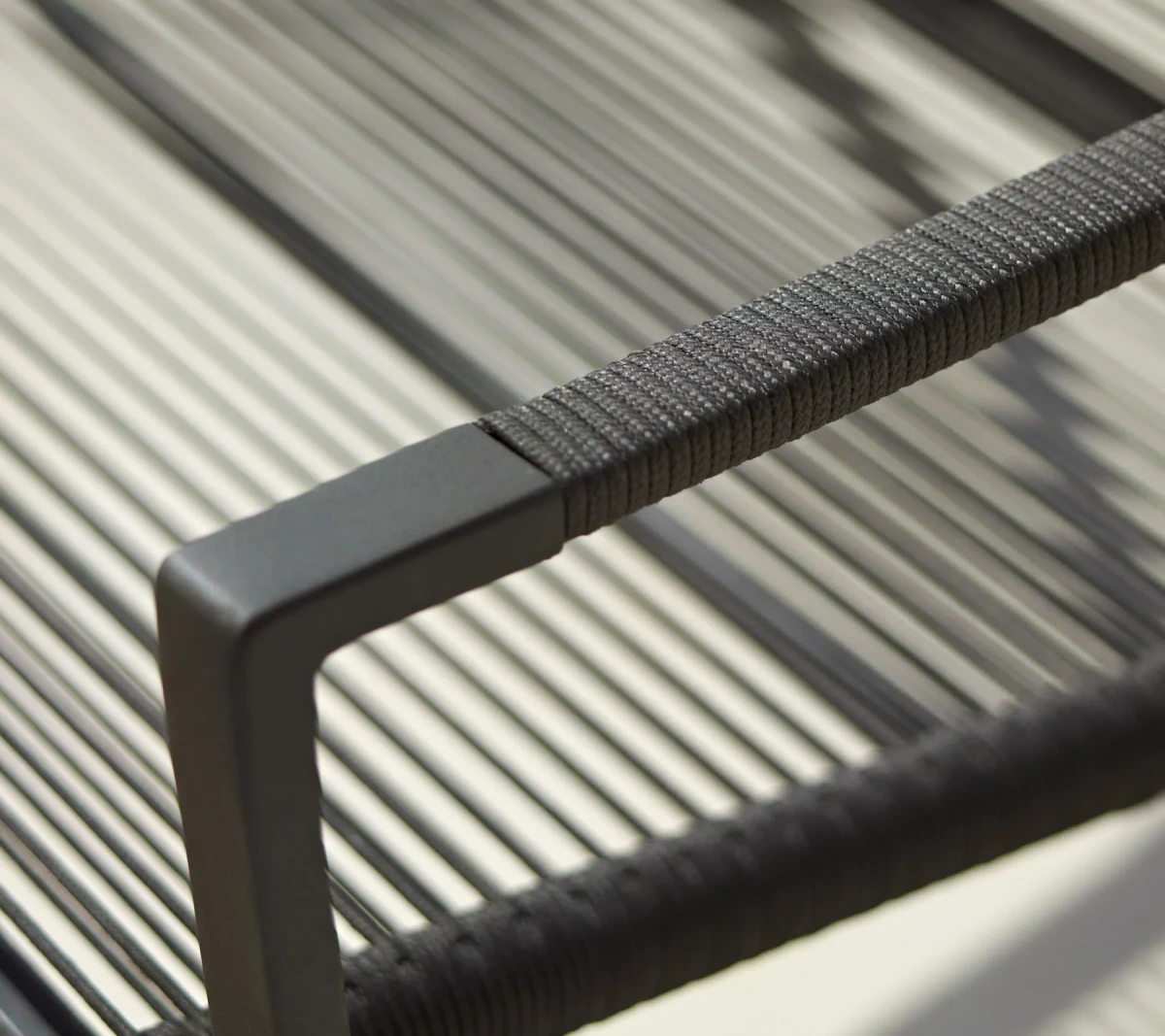 Edge armchair, stackable