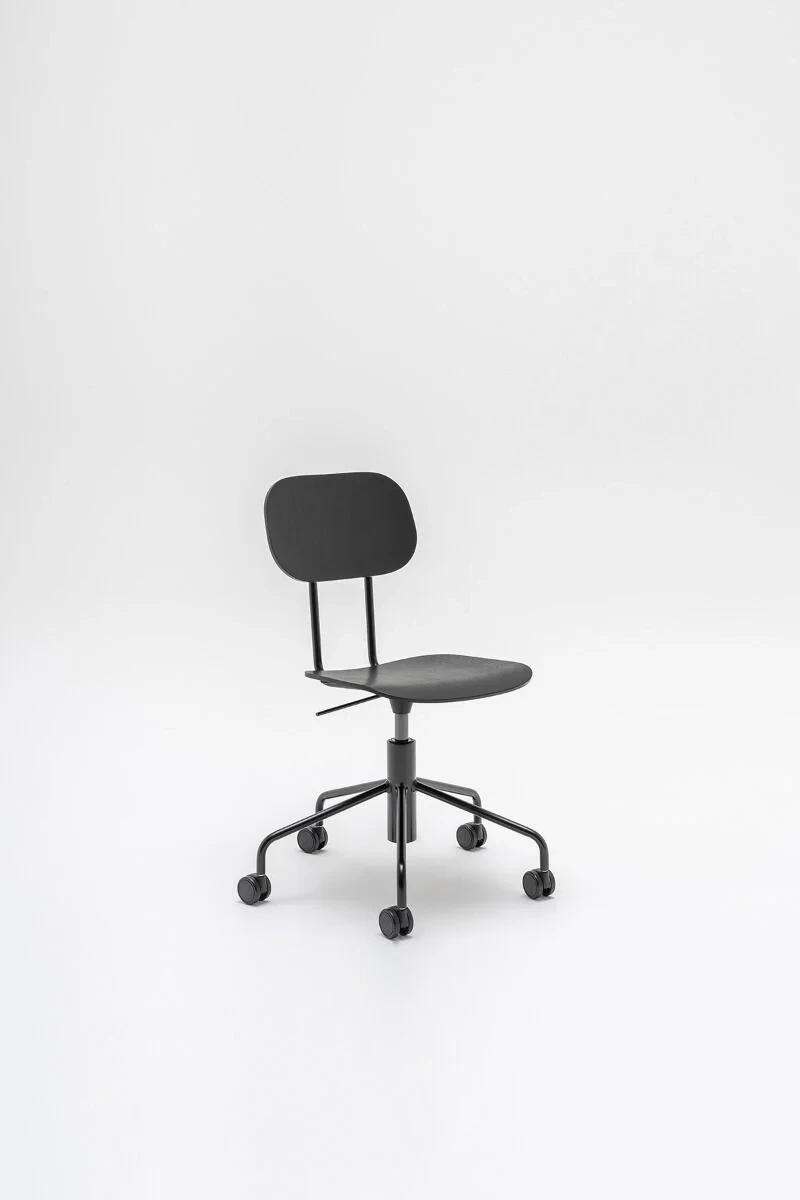 New School krēsls