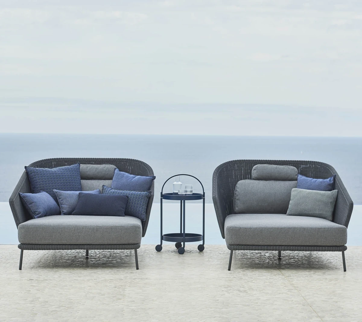 Mega lounge chair