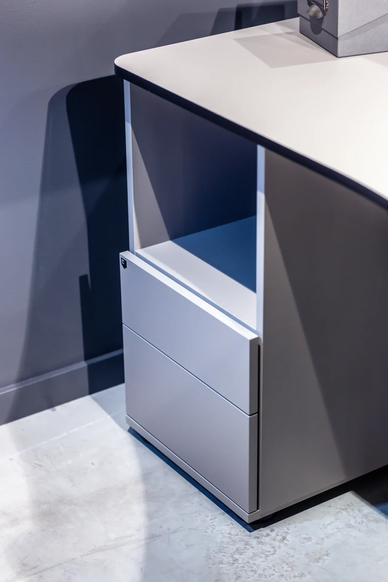 Classic block with drawer and door