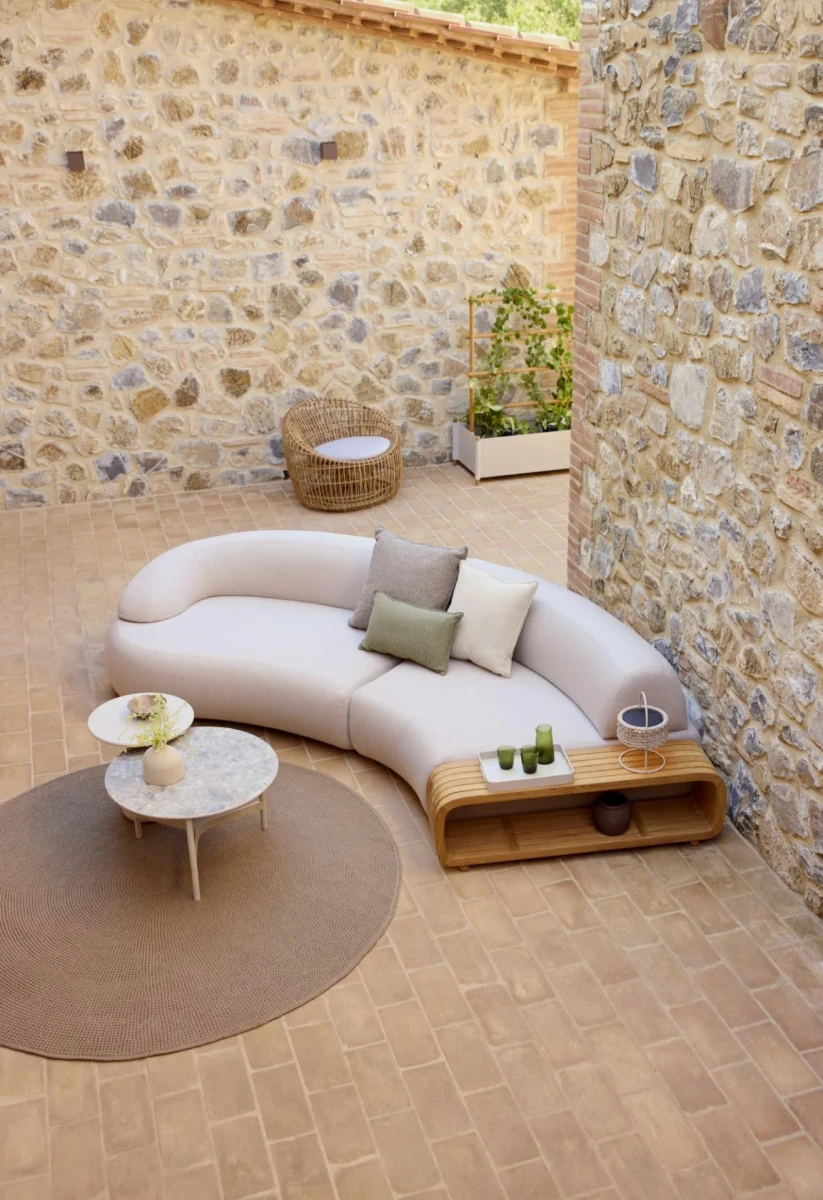 Mellow coffee table