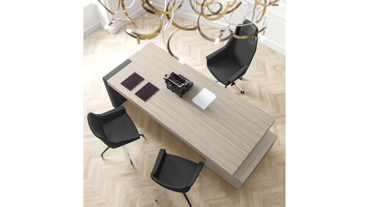 JERA executive desk