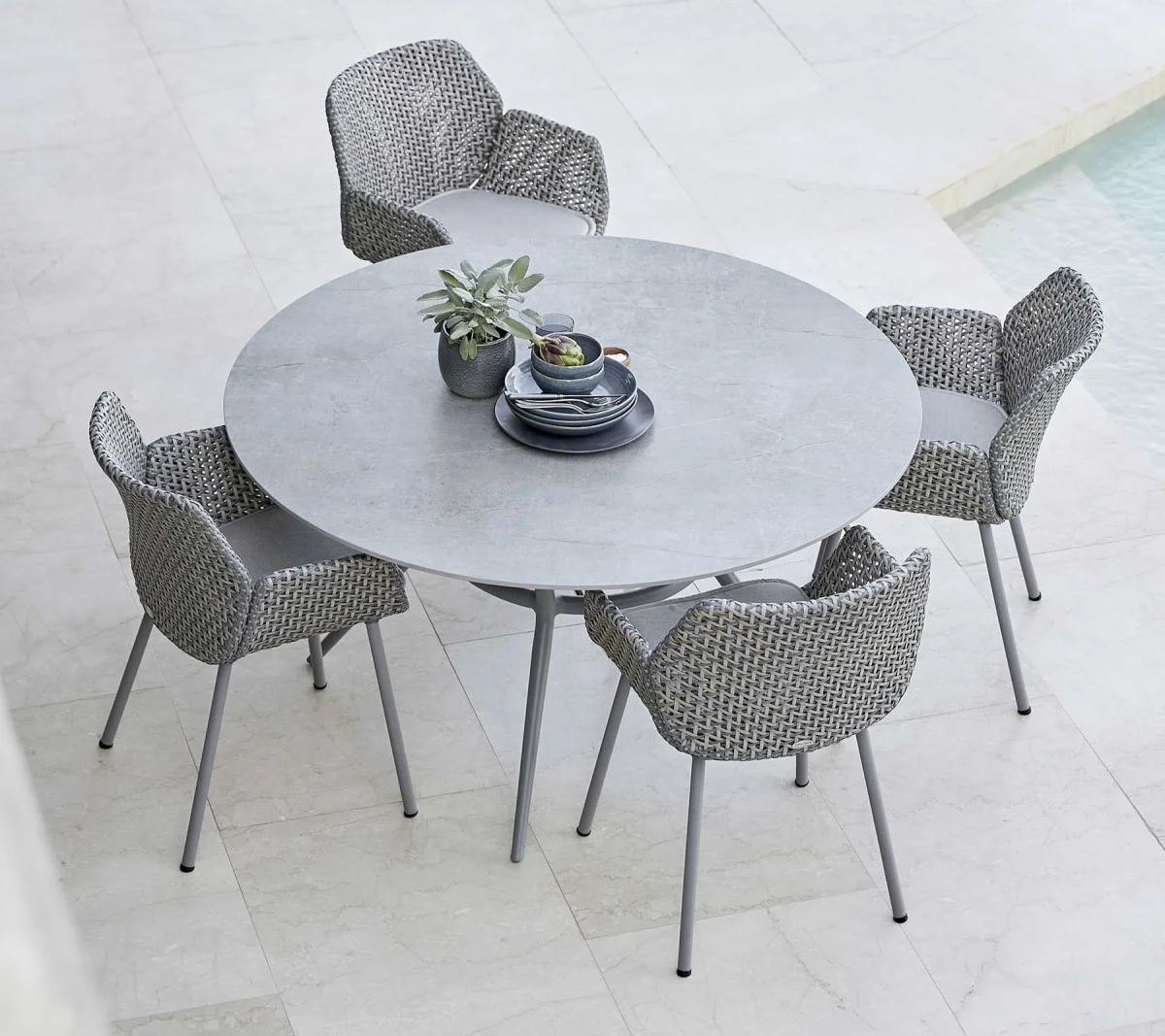 Joy dining table base round