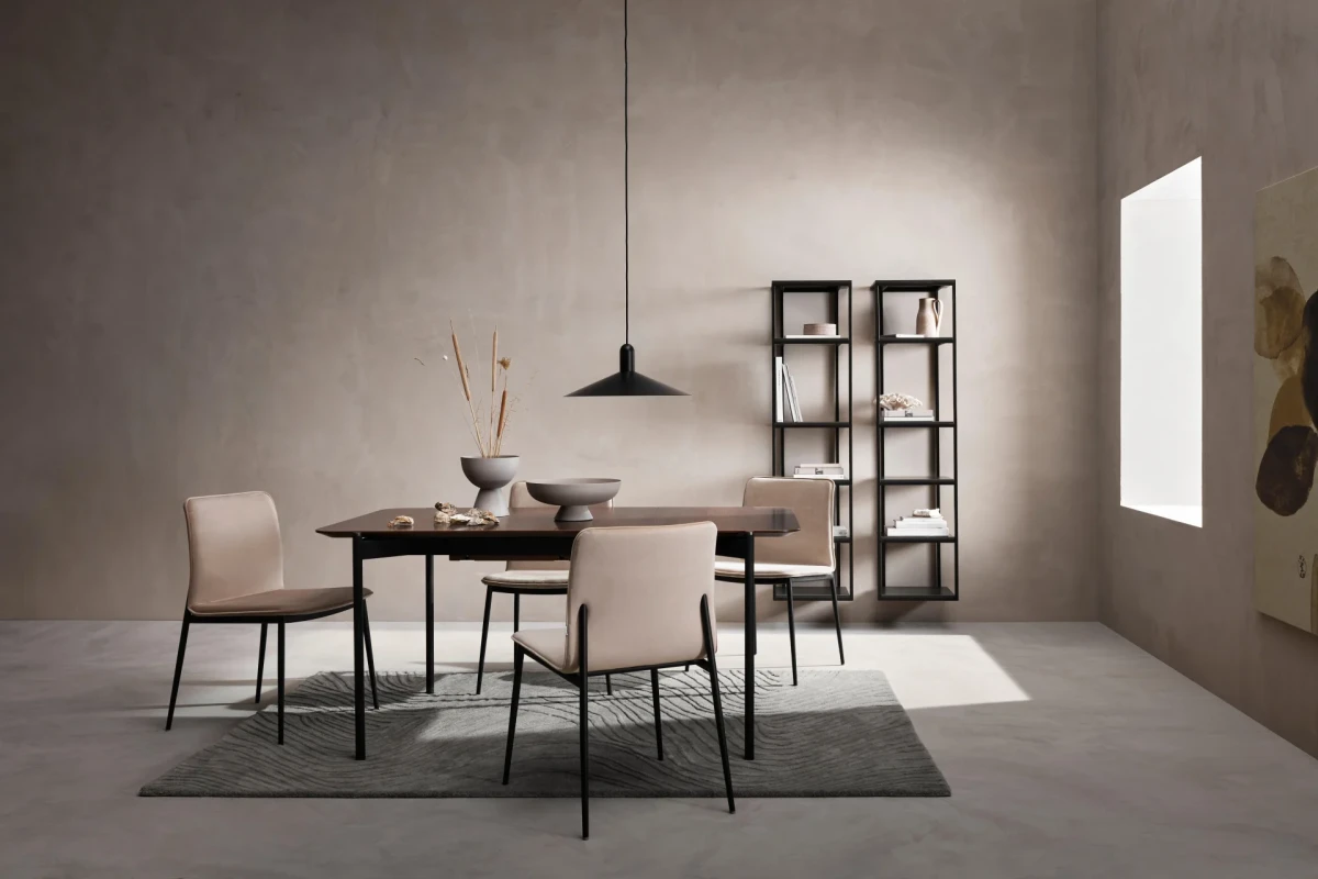 Augusta extendable dining table