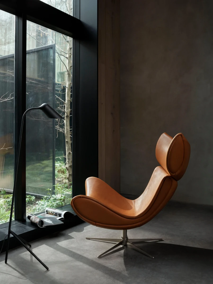 Imola armchair