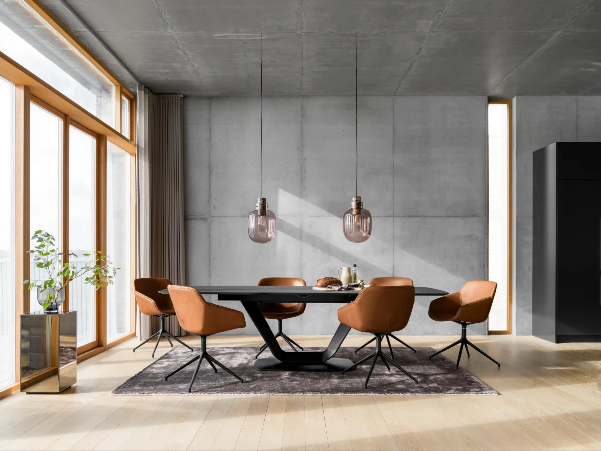 Vienna dining chair with swivel function