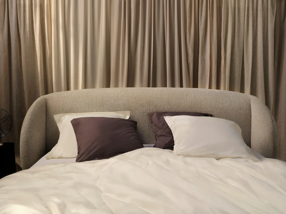Bolzano bed with slats  - W140xL200cm