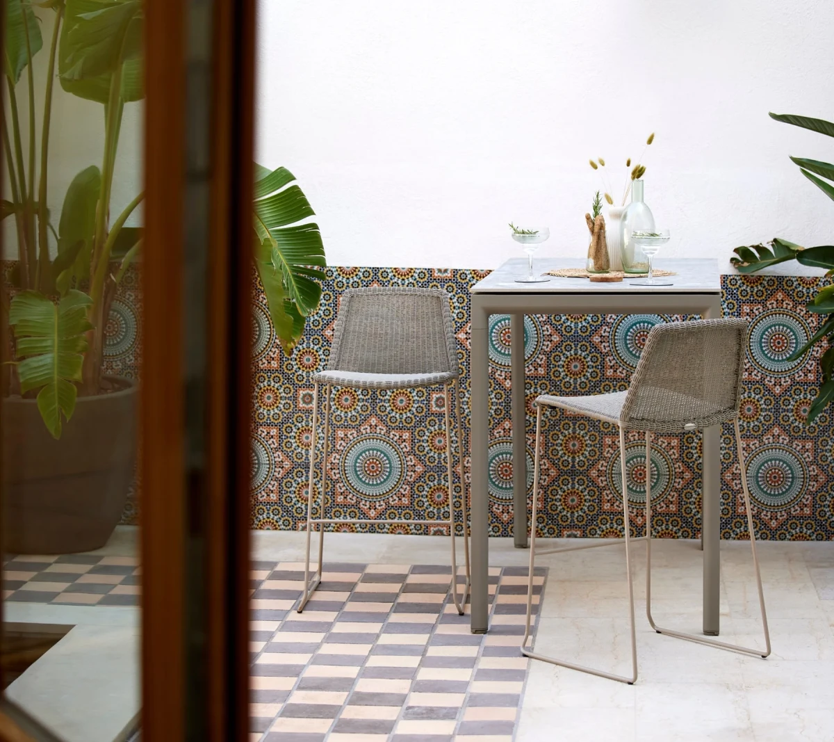 Breeze bar chair