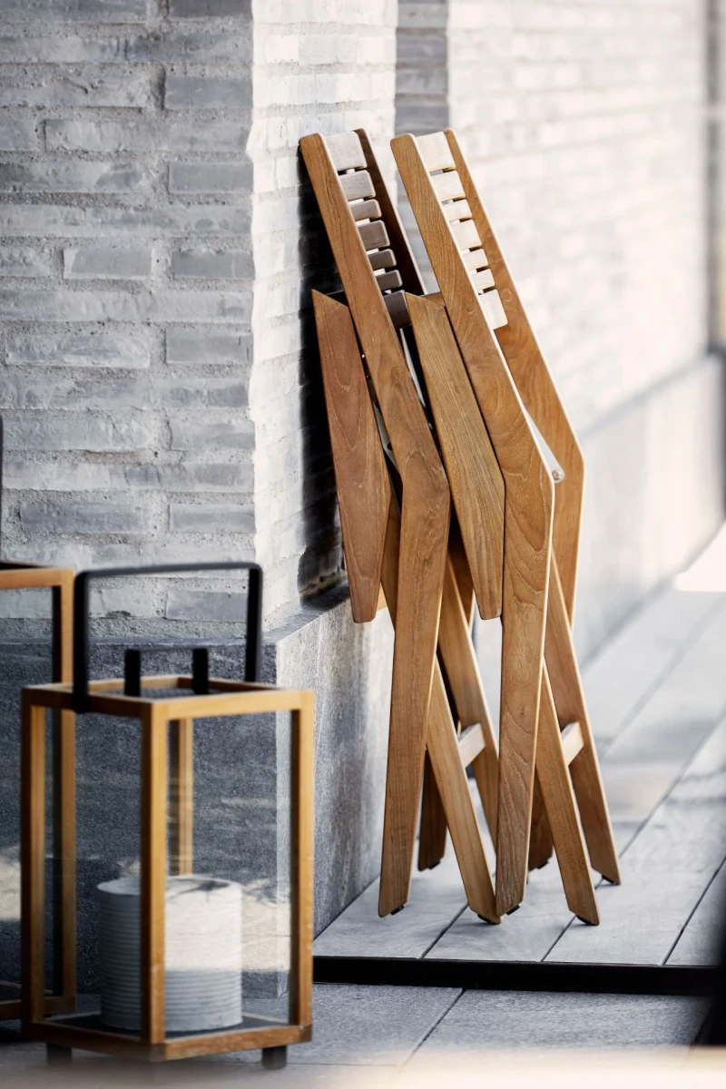 Flip chair
