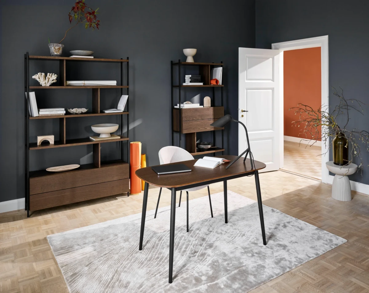 Calgary storage with workstation