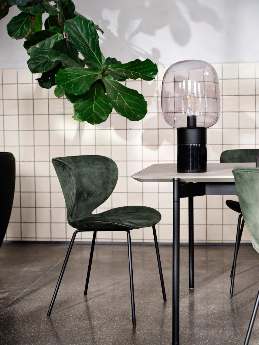 Augusta extendable dining table