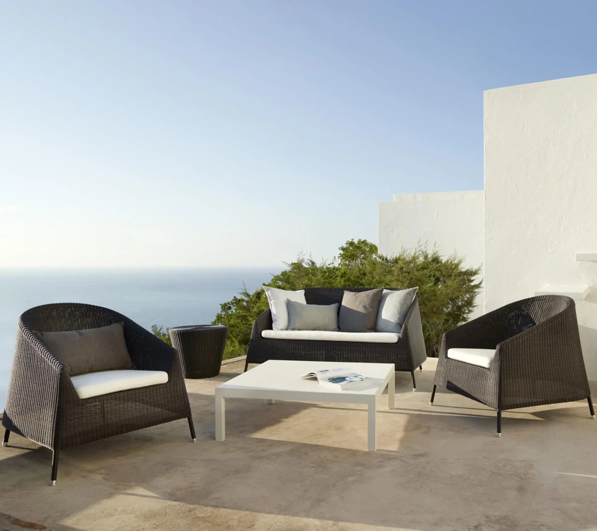 Kingston lounge chair, stackable