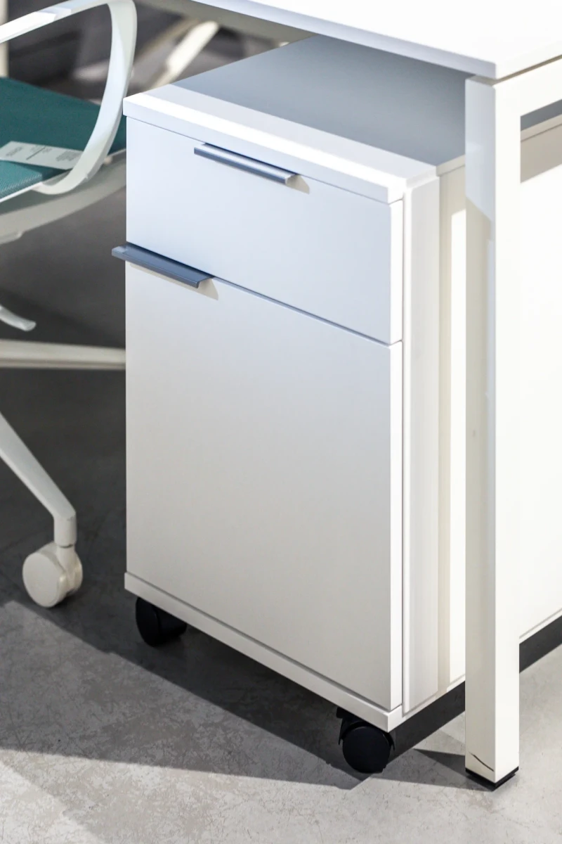 Classic block with drawer and door