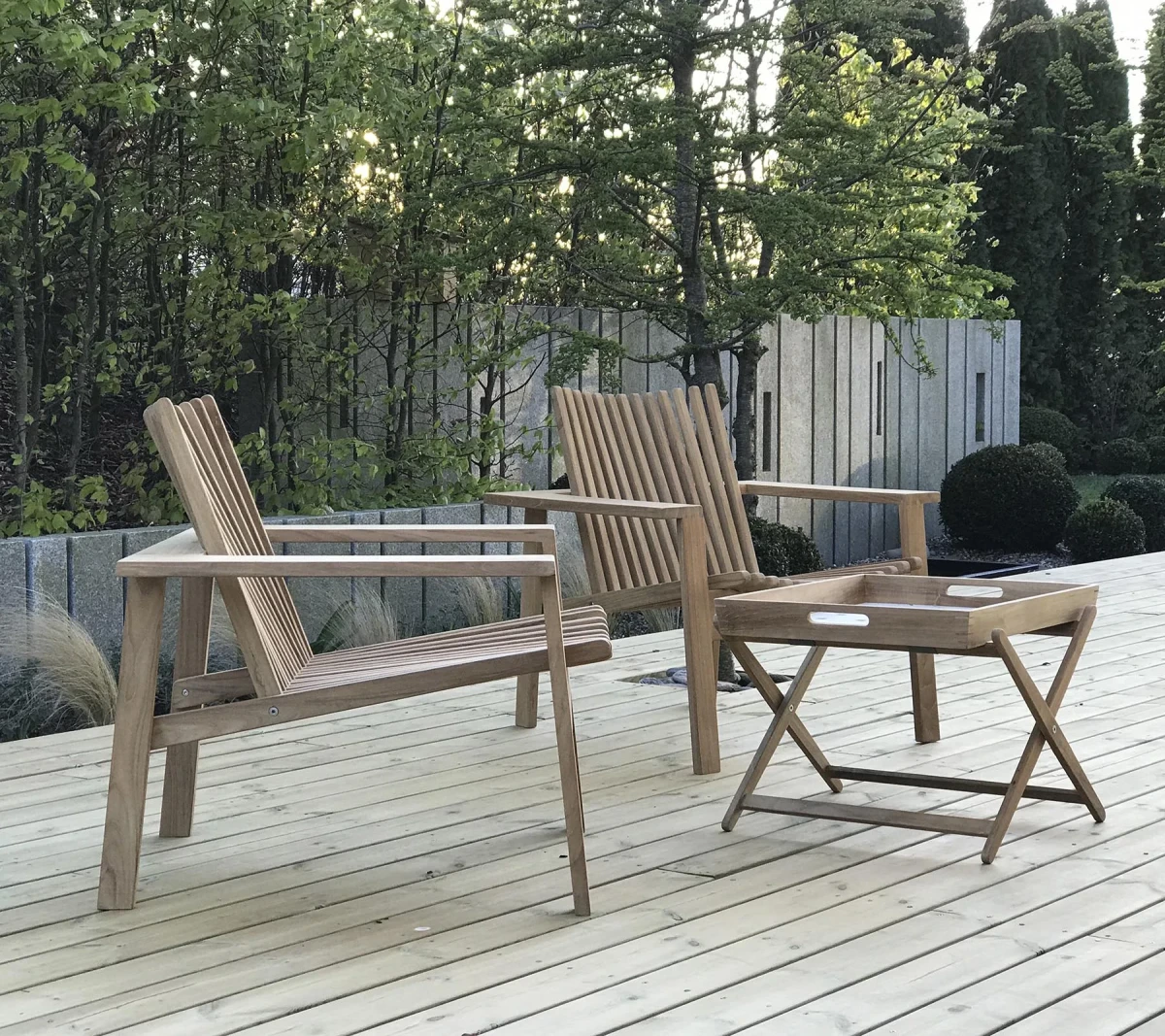 Amaze lounge chair, stackable