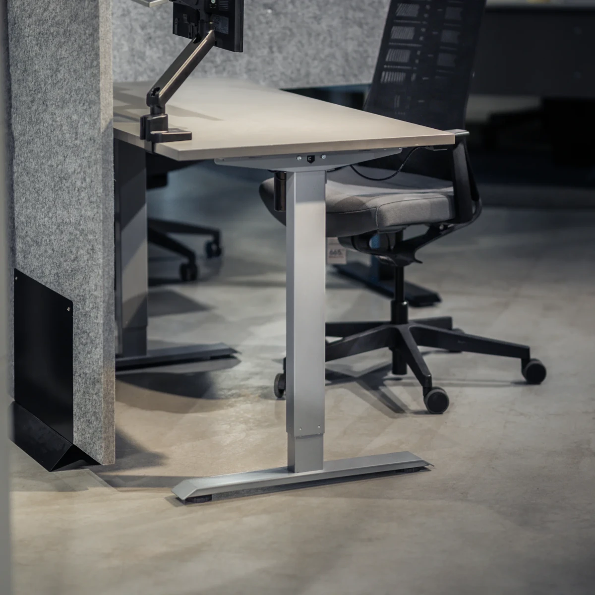 ALTIUS 01 work desk
