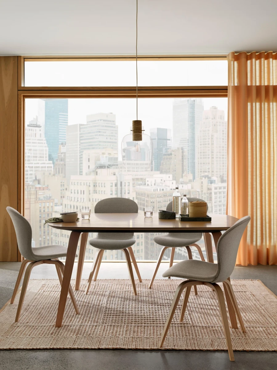 Hauge dining table