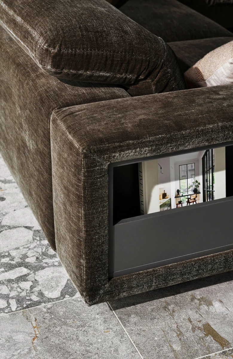 Hampton footstool on wheels