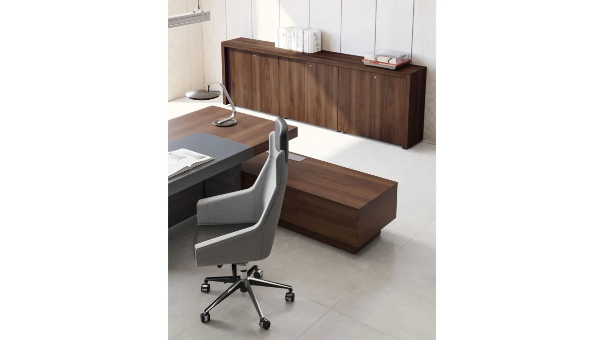 JERA executive desk