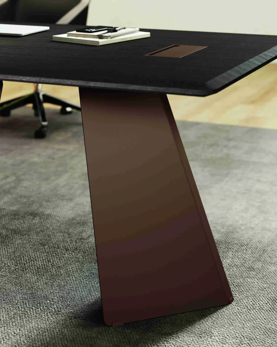 MONOLITH executive desk